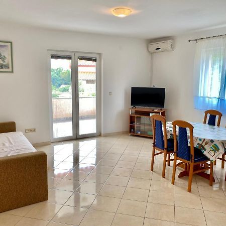 Apartments Malinska - Apartment 4 Ngoại thất bức ảnh